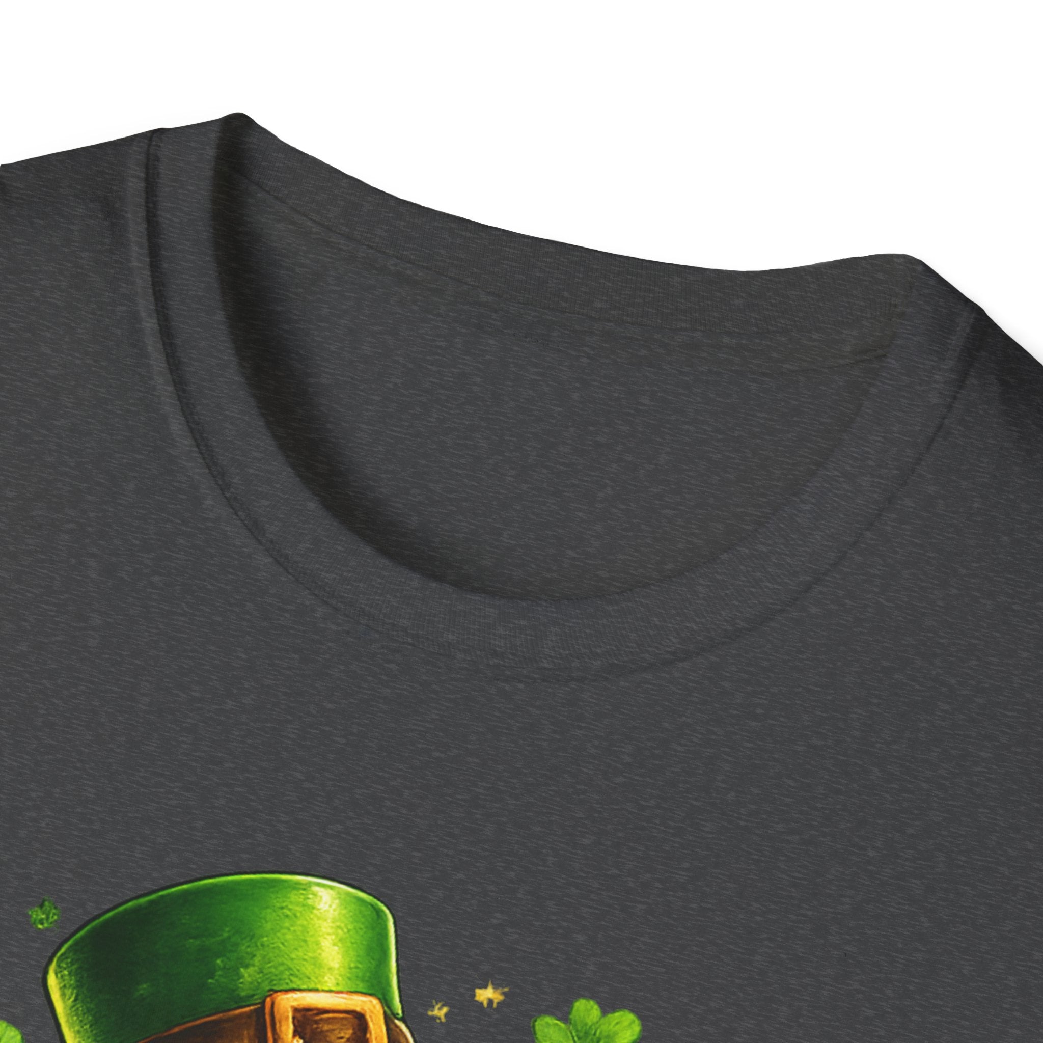 St. Patrick's Day 'It's Me I'm the Shenanigans' T-Shirt - Funny Leprechaun Drink Tee